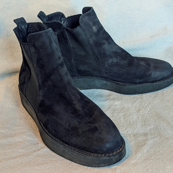 Arche Shoes - Arche Suede Nubuck Chelsea Ankle Boots